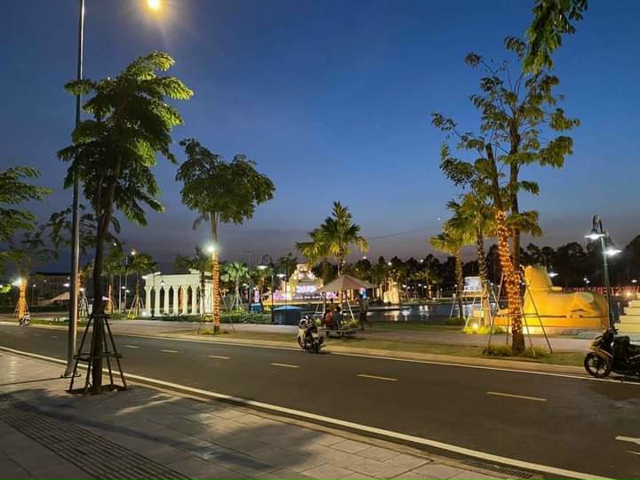 BÁN ĐẤT NỀN ĐẸP KẾ CÔNG VIÊN