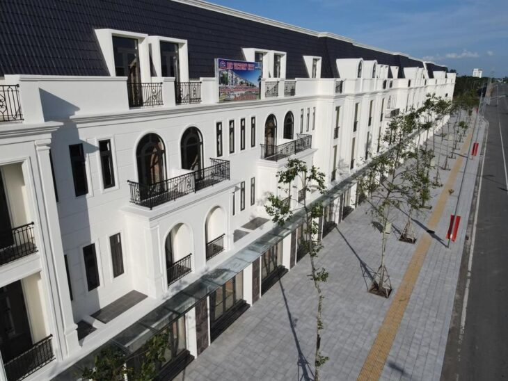 Nhà phố đối diện tỉnh ủy Hậu giang lộ giới 53m thiết kế 1 trệt 3 lầu