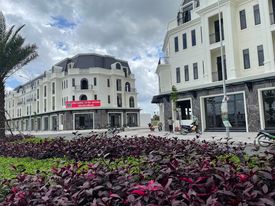 Bán Shophouse PTM5-02, đối diện trung tâm thương mại, mặt tiền đường rộng 33m. 4,5 tỷ, CK 8%.