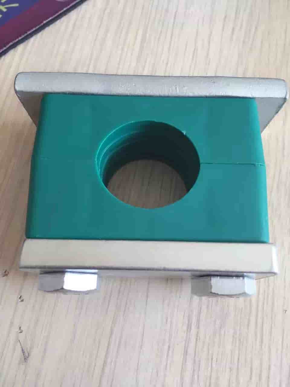 Kẹp & Cùm ống Kẹp ống thủy lực nhựa PP, cùm treo ống inox 304