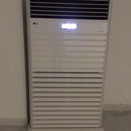 Máy lạnh tủ đứng có dàn nóng không?