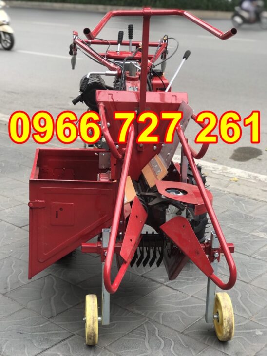 Máy thu hoạch ngô, máy thu hoạch bắp đa năng chạy dầu đề điện Kawasaki KW120D