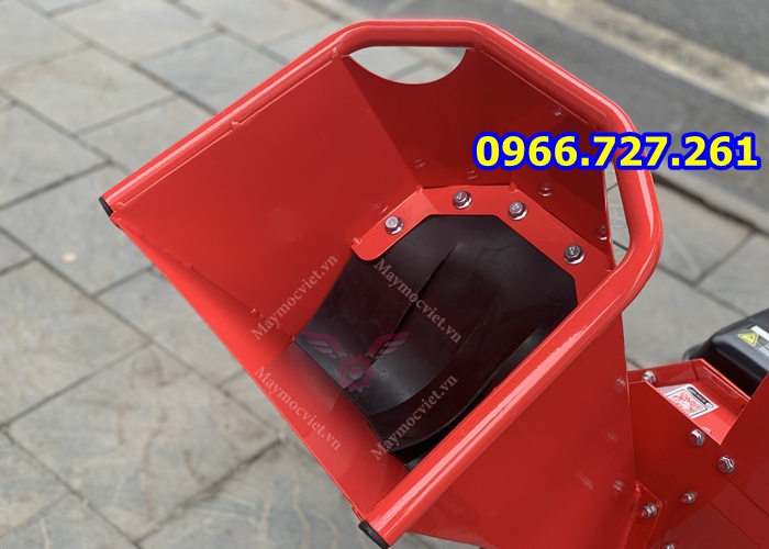 Máy băm cành cây, băm gỗ, băm lá cây chạy xăng di chuyển linh hoạt turbo