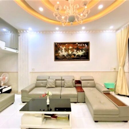 Bán nhà Lý Chính Thắng Quận 3,(4x15m, 4 tầng) HXH chỉ 7.1 tỷ.