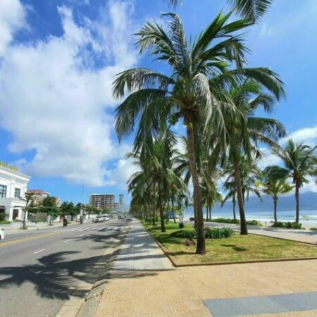 Bán nhà mt đường Võ Văn Kiệt, Quận Sơn Trà. DT: 400m2 đang cho thuê 170 triêu/tháng