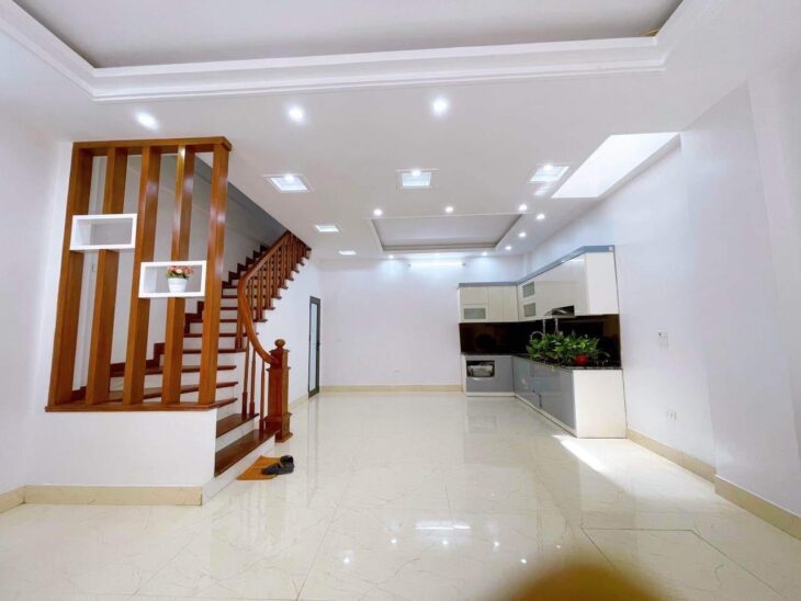 BÁN NHÀ QUAN NHÂN, THANH XUÂN – GẦN HỒ, OTO TRÁNH – LÔ GÓC – 43M, 5 TẦNG – CHỈ 9.4 TỶ
