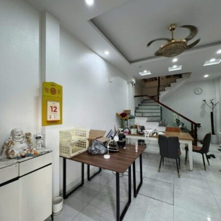 Cần bán nhà Yên Nghĩa 4 tầng nội thất cơ bản sẵn sổ giao dịch luôn được giá 2,95 tỷ