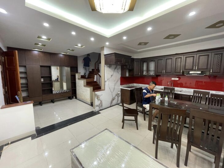 BÁN NHÀ NHÂN HÒA, THANH XUÂN – GẦN OTO TRÁNH, TRƯỜNG, CHỢ – 5TẦNG, MT7.5M – NHỈNH 11 TỶ