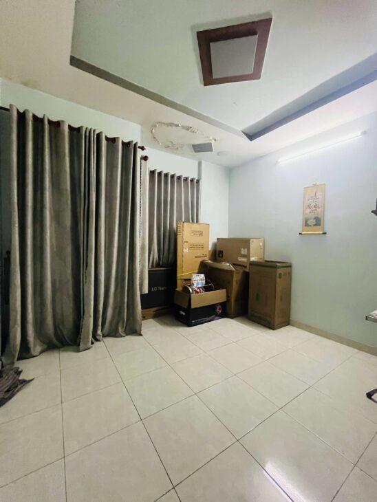 NHÀ 4 Tầng – hẻm XE HƠI Thông – Gần chợ ĐÔNG QUANG – BÙI VĂN NGỮ. QUẬN 12 – CHỈ 4,35 tỷ.