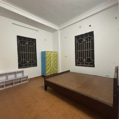 Bán nhà Phan Đình Giót 32,4m2 xây 4,5 tầng nhà đẹp giá nhỉnh 5 tỷ LH 0984745099