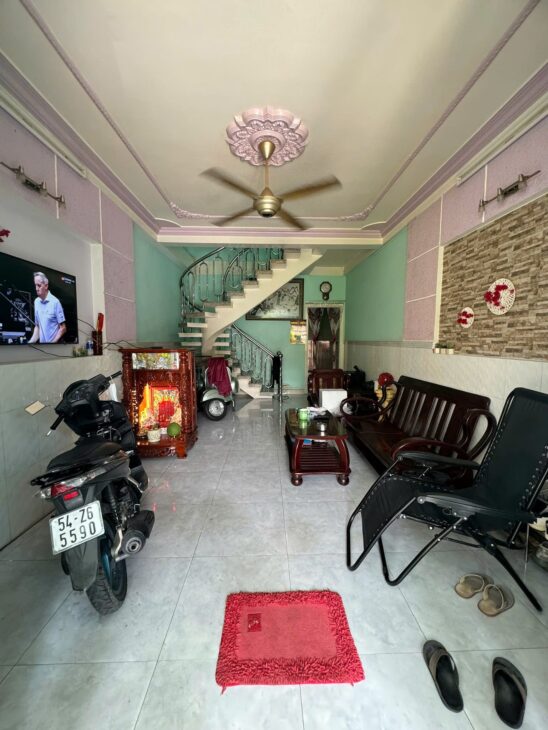 Bán Nhà Lô Nhì Hẻm Xe Hơi Đường Huỳnh Tấn Phát, Quận 7 – 4m x 25,5m – 102,5m2 – 7TỶ290 – Xe Hơi Đậu