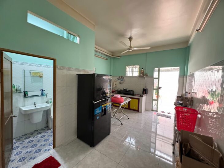 Bán Nhà Lô Nhì Hẻm Xe Hơi Đường Huỳnh Tấn Phát, Quận 7 – 4m x 25,5m – 102,5m2 – 7TỶ290 – Xe Hơi Đậu