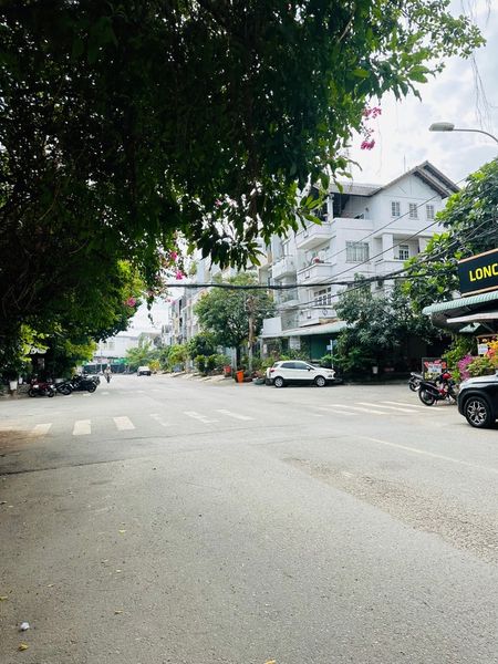 Mặt tiền đường số 10 4.5×17 81m2 6 tầng xã Phong Phú Bình Chánh chỉ 12 tỷ