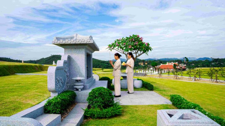 Bán đất khuôn viên mộ Gia ĐÌnh diện tích từ 20,30,40,60,80m2. Giá chỉ từ 11 triệu/m2. Mở bán đợt 1