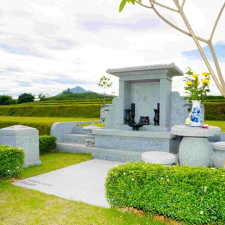 Bán đất khuôn viên mộ Gia Tộc diện tích 200m2. Giá chỉ từ 12 triệu/m2. Dự án mở bán đợt 1 nên có