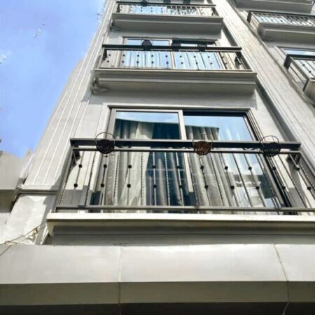 bán nhà Dịch Vọng, Cầu Giấy, ô tô 7 chỗ đỗ cửa 40m 5T nhà mới siêu đẹp, full công năng