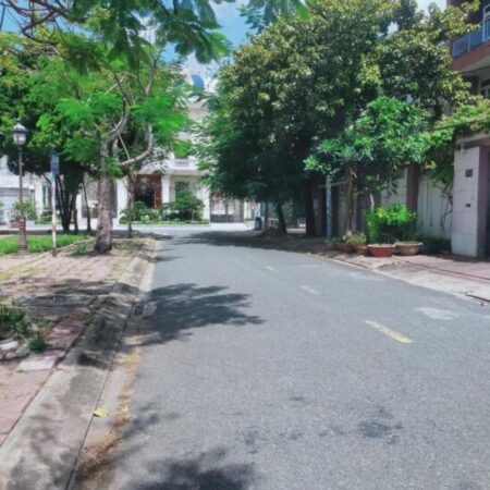Bán đất biệt thự hướng Nam đối diện công viên đường nội bộ khu dân cư Tên Lửa, DT 10x20m, Bình Trị