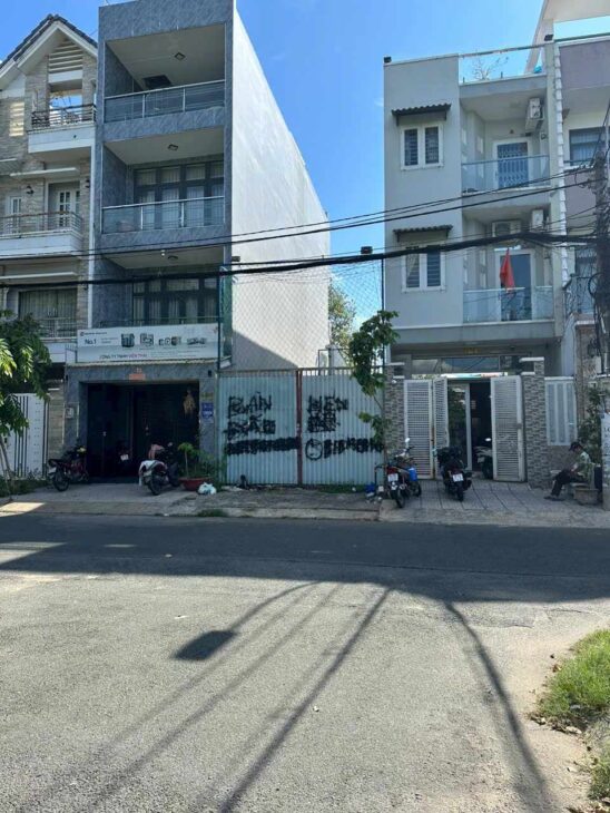 Bán đất cấn ngã 3 mặt tiền đường số 30 DT 4,5x20m khu cao cấp Tên Lửa, Bình Trị Đông B, Bình Tân