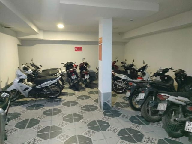 Bán chung cư mini 190 Nguyễn Trãi, 150m2, 10 tầng, ngõ ô tô, 32 phòng, dòng tiền 220tr/tháng, giá
