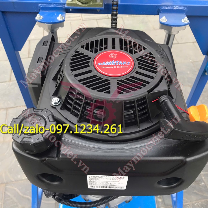 Máy khoan đất công suất cao 7Hp Kawasaki KW196 màu xanh