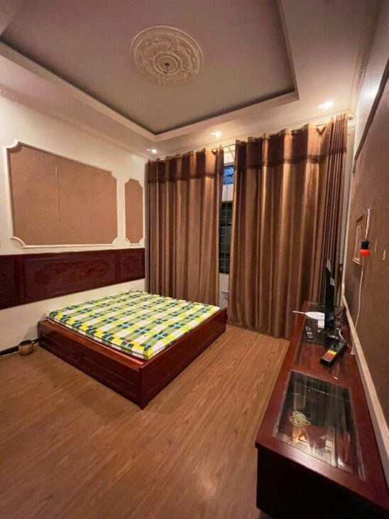 BÁN ĐẤT- TẶNG NHÀ 3 TẦNG, LÔ GÓC 3 THOÁNG, HÀNG XÓM ROYAL CITY GẦN 60M