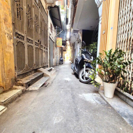 BÁN NHÀ PHỐ KHÂM THIÊN- ĐỐNG ĐA, NGÕ NÔNG RỘNG THOÁNG, SÁT Ô TÔ, DT 28M2, GIÁ 5.45TỈ