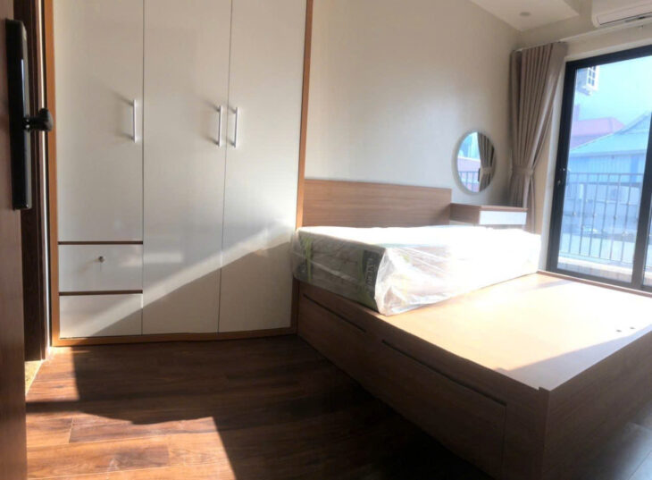 CHO THUÊ CĂN HỘ 2 NGỦ 1 KHÁCH – 75M2 – THỤY KHUÊ – Ô TÔ ĐỖ CỬA