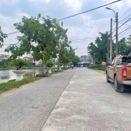 cc gửi bán 64m đất full ngay cuối đường đôi chúc sơn đường ô tô