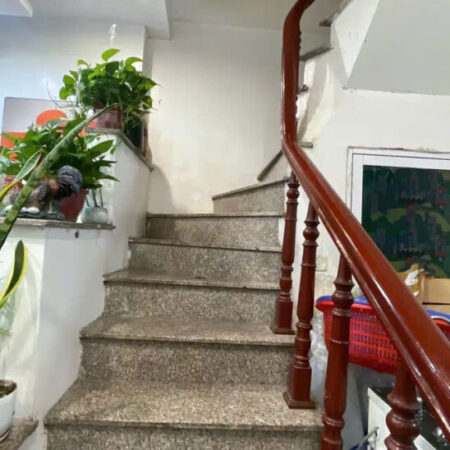 Bán nhà Xuân La, Tây Hồ 60mx5 tầng KCBT, 3 gác tránh 9.5 tỷ.