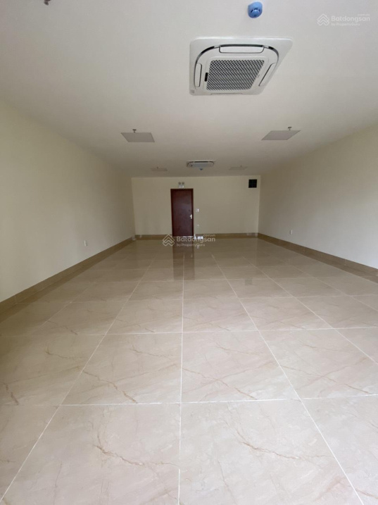 Cho thuê nhà MP Chiến Thắng, Hà Đông, HN. DT 110m2, 7 tầng, nhà mới 100% có thang máy. Giá 75tr/th