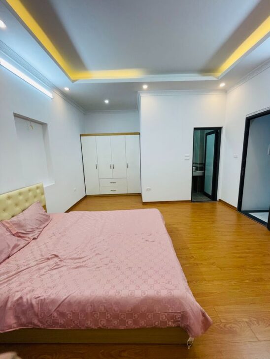 Bán nhà phố Cự Lộc – gần Ngã Tư Sở, 37m2, 5 tầng, 3 ngủ mới cứng chỉ 5,8 tỷ