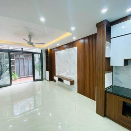 Bán nhà Phố lụa, Vạn Phúc giá 7.6 tỷ, diện tích 31m2, 5 tầng, mặt tiền 4.16m