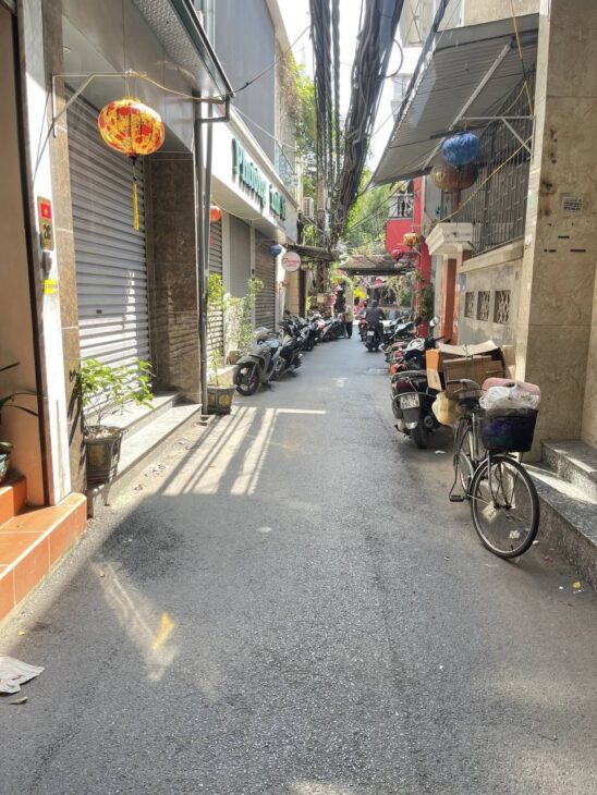 Bán nhà Phố Lụa giá 6.7 tỷ, diện tích 30m2, 5 tầng, mặt tiền 3.5m