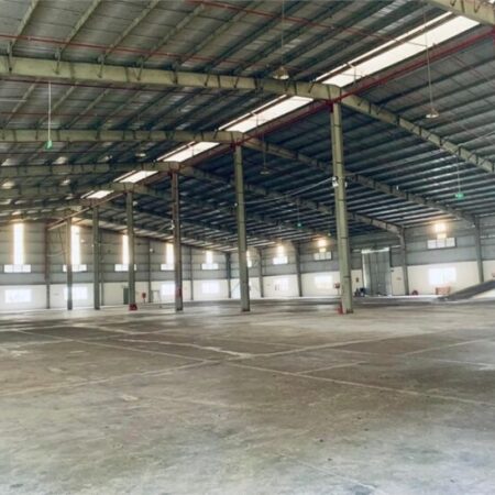 nhà xưởng hiện đại, phù hợp DN Chế xuất, khuôn viên rộng lớn, giao xưởng liền