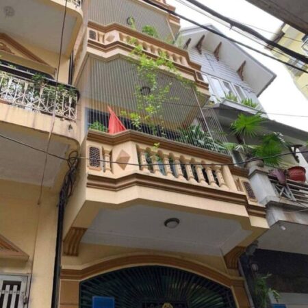 Bán nhà Bà Triệu giá 8 tỷ, diện tích 33m2, 4 tầng, mặt tiền 3m