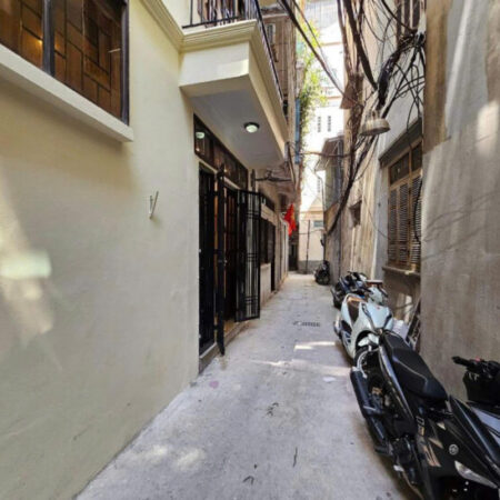 NHÀ PHÂN LÔ QUÂN ĐỘI- HOÀNG VĂN THÁI – LÔ GÓC – DÂN TRÍ CAO – TIỆN ÍCH BẠT NGÀN – SỔ HOA HẬU – 46M