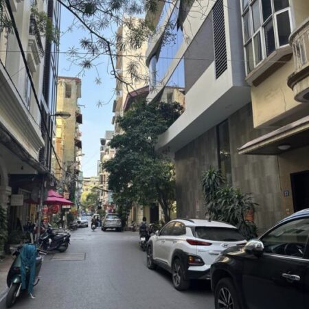 ⚜️Phân Lô Ô Tô Tránh Ngõ 26 Nguyên Hồng, Đống Đa, 53m2 5T MT 5m, Chỉ 26,5 TỶ ⚜️