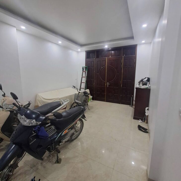 Bán nhà Hà Đông giá 13.5 tỷ, diện tích 50m2, 3 tầng , mặt tiền 4m