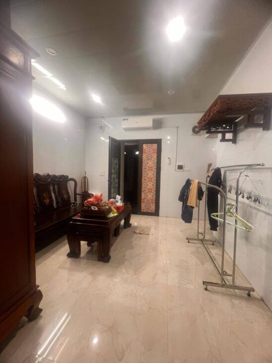 TẬP THỂ TẦNG 1 TIỆN ÍCH BẠT NGÀN giá siêu rẻ 2,65 tỷ Đống Đa, diện tích 45m2