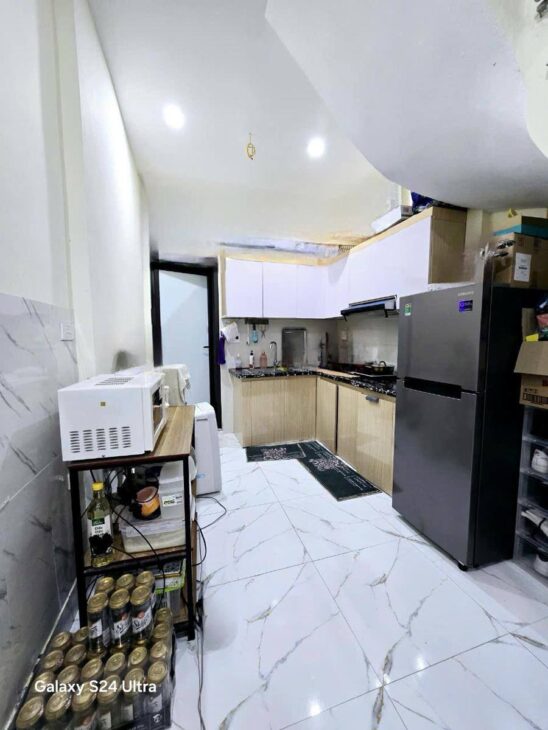 đường rộng ô tô tải đi vừa Phúc Xá giá 4.2 tỷ Ba Đình, diện tích 34m2, mặt tiền 2.5, 3 tầng