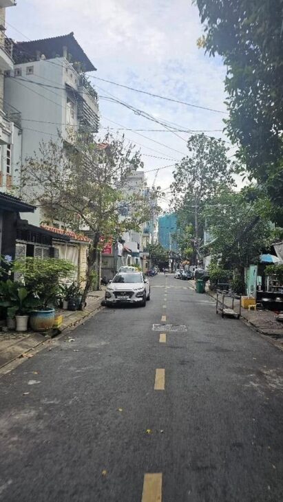 BÁN NHÀ 3 TẦNG 55M2 NGAY TRUNG TÂM QUẬN 7 – GIÁ 9.5 TỶ – SỔ HỒNG CHÍNH CHỦ