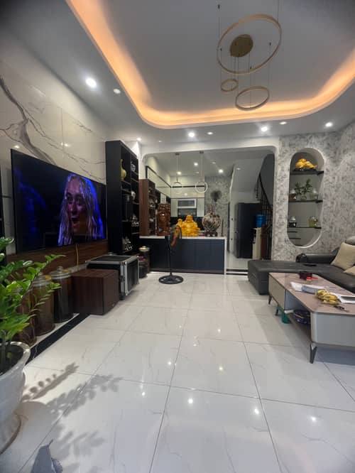 Trung Tâm Thanh Xuân – Nhà hấp dẫn Lô Góc – Ô Tô Đỗ Cửa – 20m Ra Phố – 4 Ngủ Đáp ứng yêu cầu ,