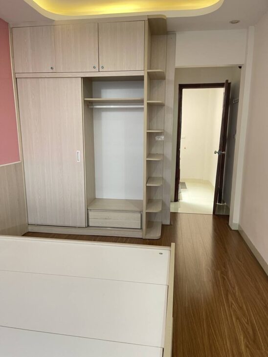 Bán nhà Phố Lụa giá 6.7 tỷ, diện tích 30m2, 5 tầng, mặt tiền 3.5m