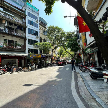 Bán nhà Mặt Phố Kim Mã, kinh doan đỉnh 100mx5 tầng, thang máy, đầu tư sinh lời 53 tỷ.