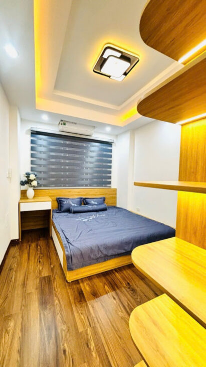 NHÀ TRUNG TÂM PHỐ KHƯƠNG TRUNG- SỔ VUÔNG ĐẸP – NỘI THẤT LONG LANH – PHÂN LÔ 4 TẦNG- 4 NGỦ- CHỈ 6T