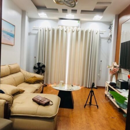 BÁN NHÀ BẰNG B, HOÀNG MAI, Ô TÔ ĐỖ CỔNG, 30M2, 5T, 5.9 TỶ