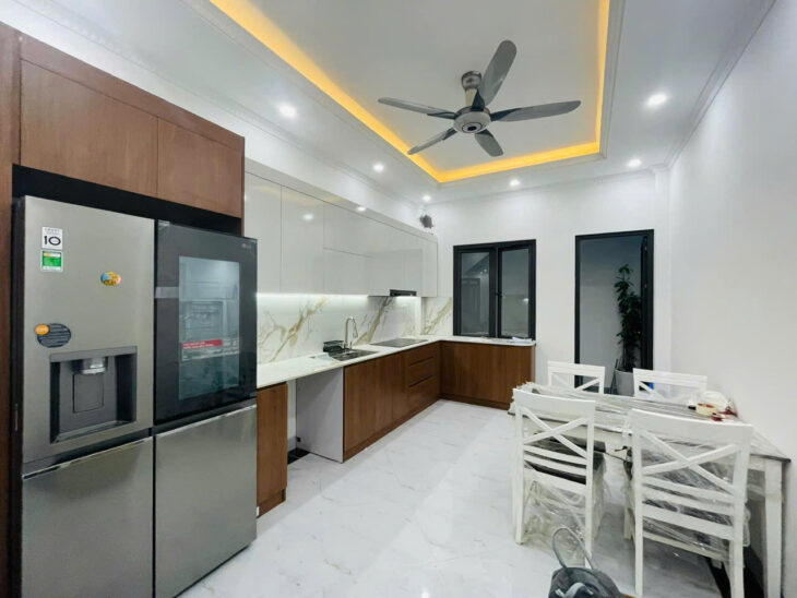 Bán nhà Hoàng Văn Thái, vừa ở vừa kinh doanh 55mx7 tầng thang máy 16.9 tỷ.