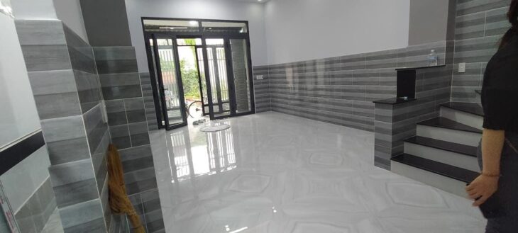 Bán nhà BÌNH QUỚI, 3 phòng ngủ, 5m x 15m, giá chỉ 4.7 tỷ.