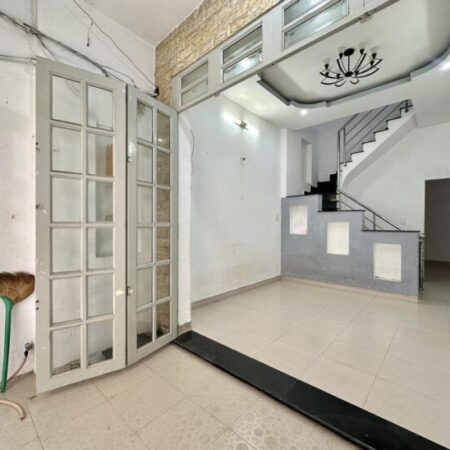 Cần Bán Nhanh! Nhà Ngọc Lâm Long Biên, 30m², 5 Tầng, 3PN, Full nội thất, giá tốt Cần Bán Nhanh! Nhà Ngọc Lâm Long Biên, 30m², 5 Tầng, 3PN, Full nội thất, giá tốt