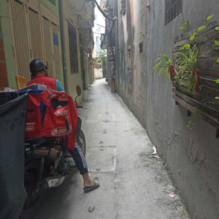 NHÀ ĐẸP KHƯƠNG TRUNG – GẦN Ô TÔ – GẦN HỒ – NỘI THẤT XỊN ĐẸP Y HÌNH Ở NGAY- CHỈ NHỈNH 5T